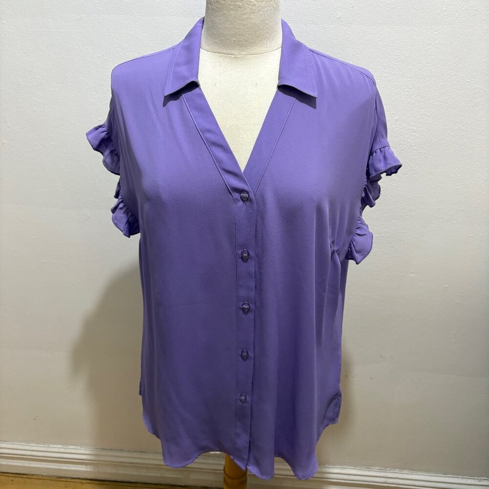 NWT New York & Company Flutter Sleeve V Neck Buttoned Blouse in lilac